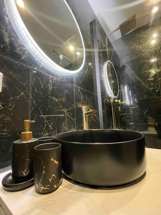 Cozy Rental Spa Schiltigheim Bagian luar foto