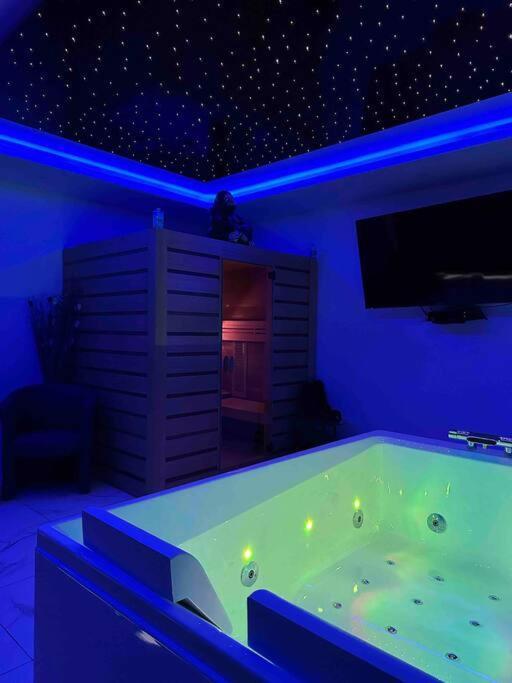 Cozy Rental Spa Schiltigheim Bagian luar foto